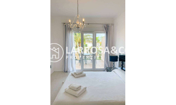 Resale - Apartment - Benissa Costa - Costa Blanca