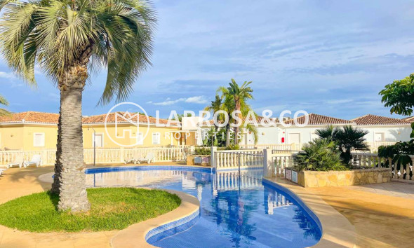 Resale - Apartment - Benissa Costa - Costa Blanca