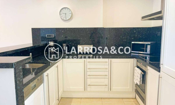 Resale - Apartment - Benissa Costa - Costa Blanca