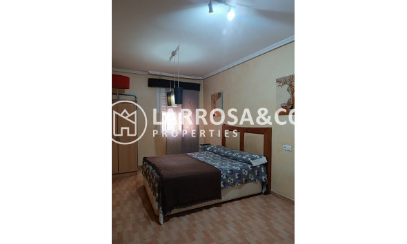 Reventa - Apartamento - Los Montesinos - Costa Blanca