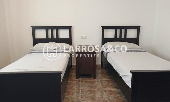 Resale - Semi-detached house - Los Montesinos - PUEBLO CENTRO