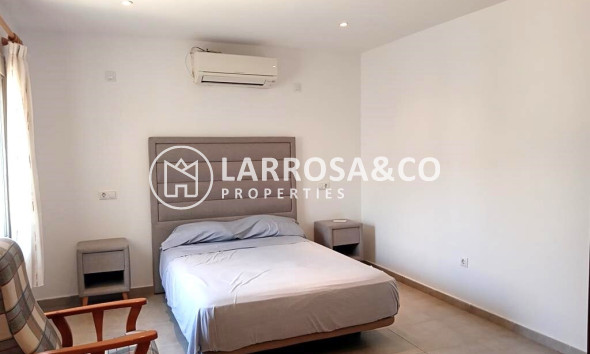 Resale - Semi-detached house - Los Montesinos - PUEBLO CENTRO