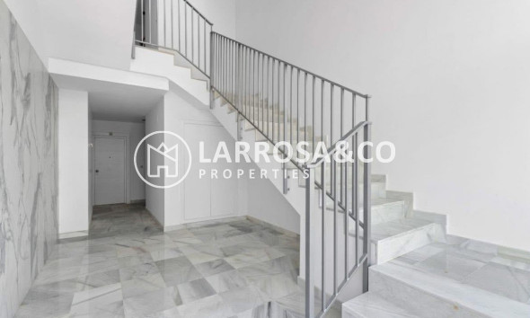 Resale - Apartment - Villamartin - Costa Blanca