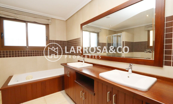 Resale - Detached House/Villa - Altea - Costa Blanca