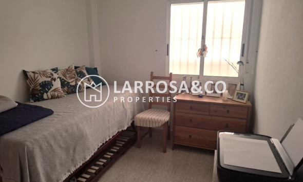 Resale - Apartment - Almoradí