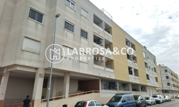 Resale - Apartment - Almoradí