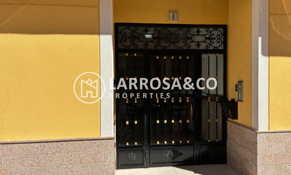 Resale - Apartment - Almoradí - Costa Blanca