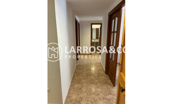 Resale - Apartment - Almoradí - Costa Blanca