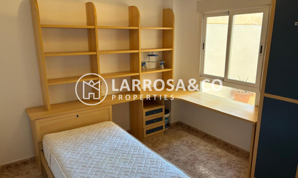 Resale - Apartment - Almoradí - Costa Blanca