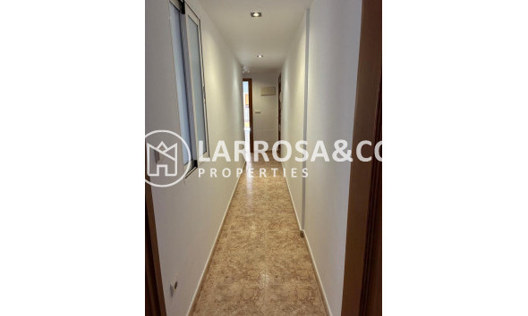 Resale - Apartment - Almoradí - Costa Blanca
