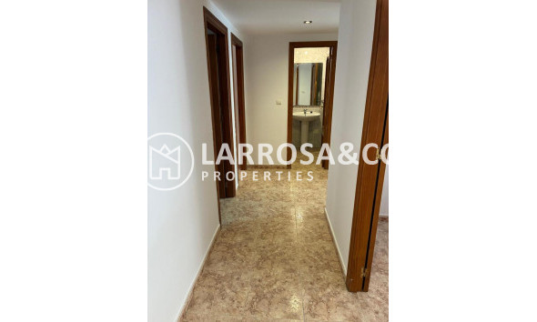 Resale - Apartment - Almoradí - Costa Blanca