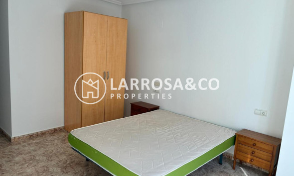 Resale - Apartment - Almoradí - Costa Blanca