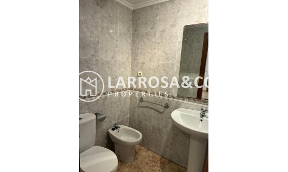 Resale - Apartment - Almoradí - Costa Blanca