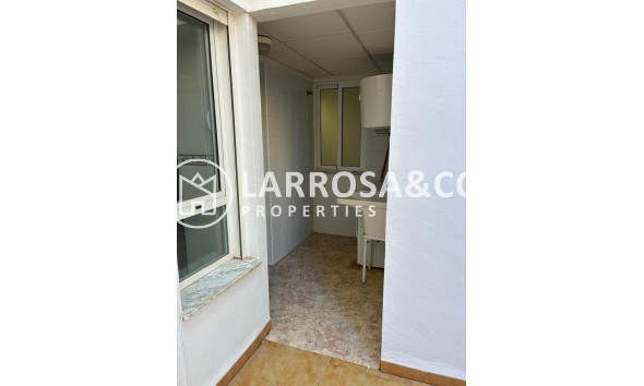 Resale - Apartment - Almoradí - Costa Blanca