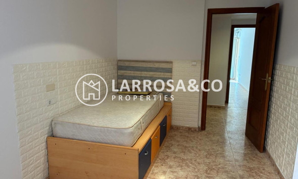 Resale - Apartment - Almoradí - Costa Blanca