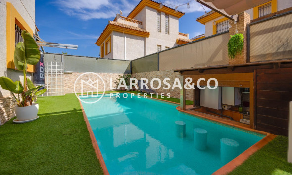 Resale - Detached House/Villa - Los Montesinos - La Herrada