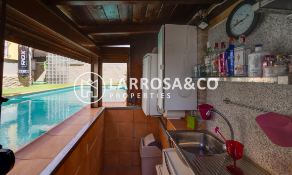 Resale - Detached House/Villa - Los Montesinos - La Herrada