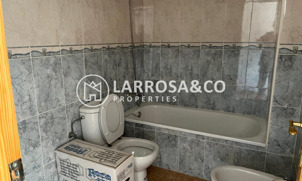 Resale - Apartment - Almoradí
