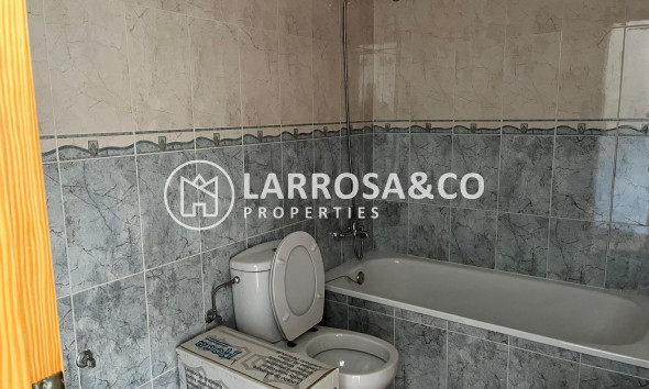 Resale - Apartment - Almoradí
