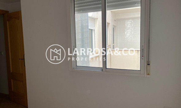 Resale - Apartment - Almoradí