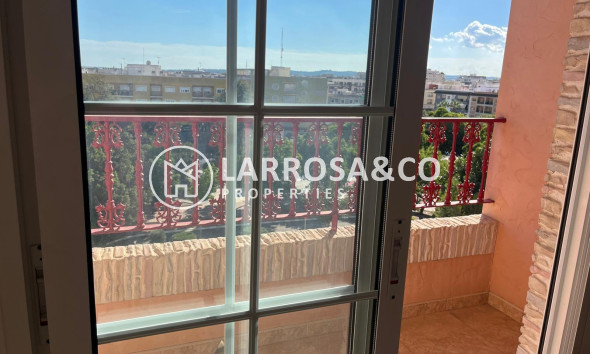 Resale - Apartment - Almoradí