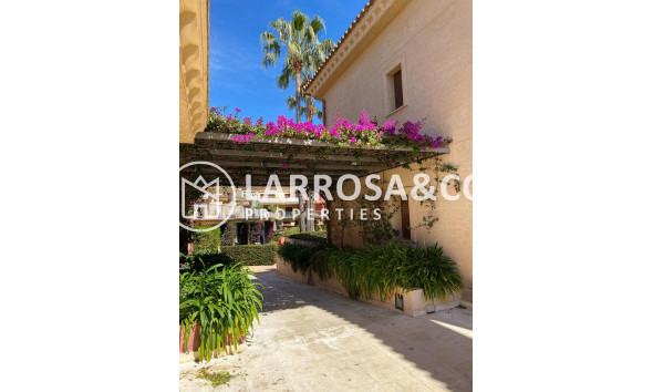 Resale - Apartment - Benissa Costa - Costa Blanca