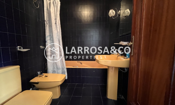 Resale - Detached House/Villa - La Nucia - Costa Blanca