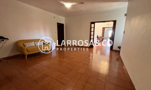 Resale - Detached House/Villa - La Nucia - Costa Blanca