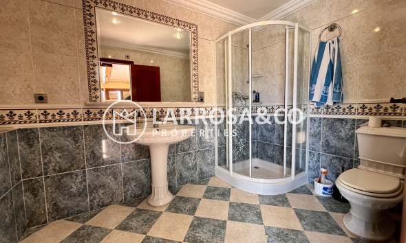 Resale - Detached House/Villa - La Nucia - Costa Blanca