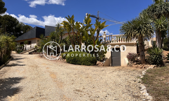 Resale - Detached House/Villa - La Nucia - Costa Blanca