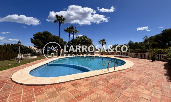 Resale - Detached House/Villa - La Nucia - Costa Blanca