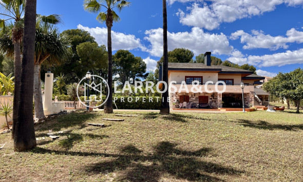 Resale - Detached House/Villa - La Nucia - Costa Blanca