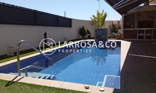 Resale - Detached House/Villa - Daya Nueva - Costa Blanca