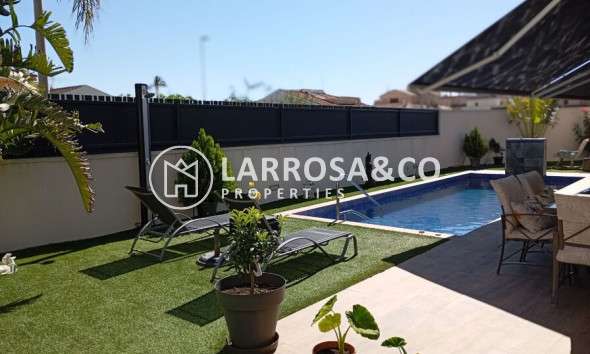Resale - Detached House/Villa - Daya Nueva - Costa Blanca