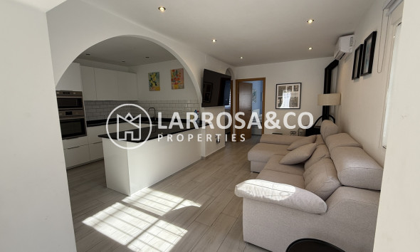 Resale - Detached House/Villa - Villamartin - Costa Blanca