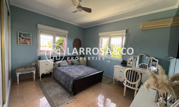 Reventa - Casa de campo - Dolores - Comunidad valenciana