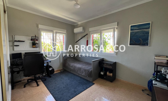 Reventa - Casa de campo - Dolores - Comunidad valenciana