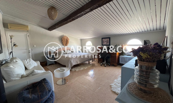 Reventa - Casa de campo - Dolores - Comunidad valenciana