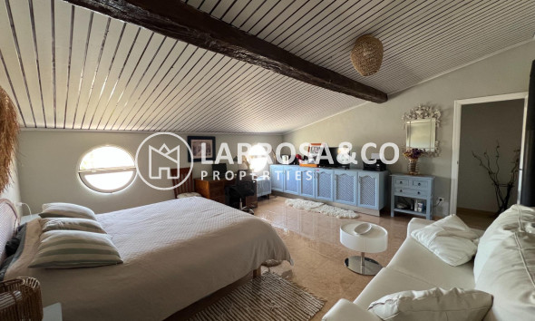 Reventa - Casa de campo - Dolores - Comunidad valenciana