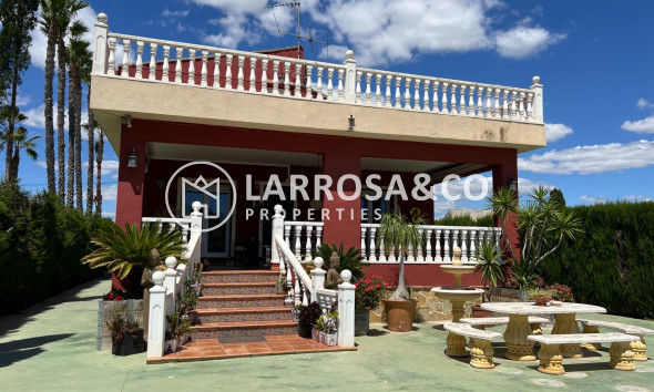 Reventa - Casa de campo - Dolores - Comunidad valenciana