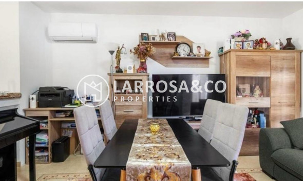 Resale - Bungalow - San Miguel de Salinas - Las Filipinas