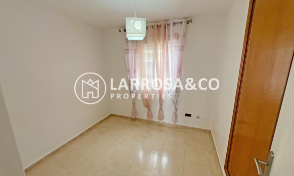 Resale - Bungalow - San Miguel de Salinas - Las Filipinas