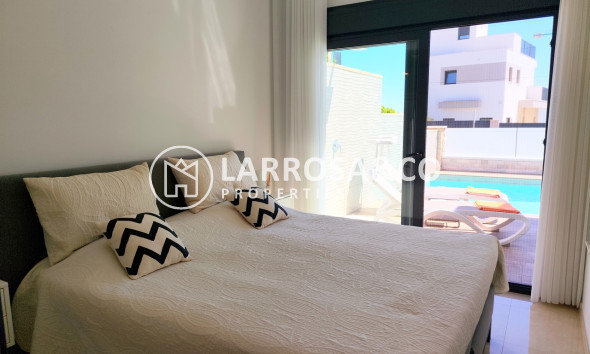 Resale - Detached House/Villa - San Miguel de Salinas - Inland