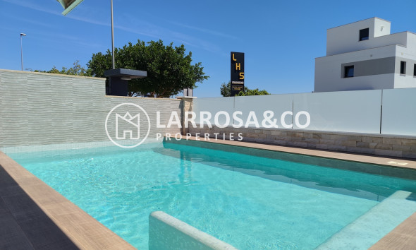 Resale - Detached House/Villa - San Miguel de Salinas - Inland
