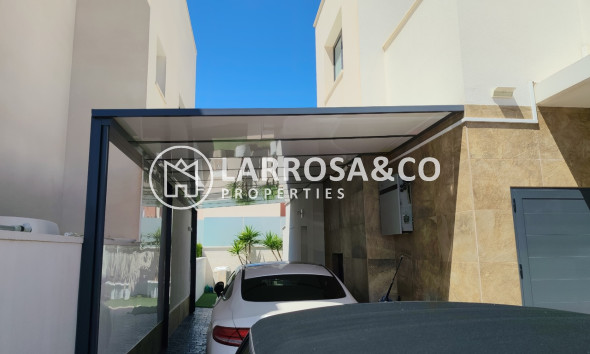 Resale - Detached House/Villa - San Miguel de Salinas - Inland
