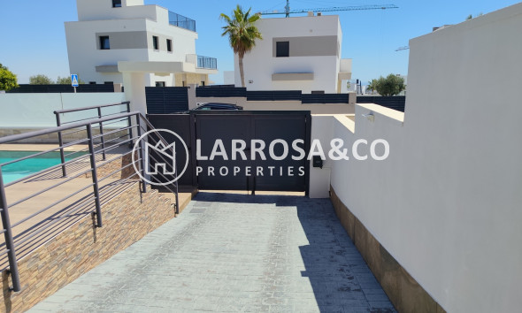 Resale - Detached House/Villa - San Miguel de Salinas - Inland