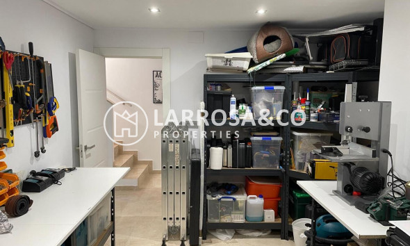 Resale - Detached House/Villa - Villamartin - El Galan