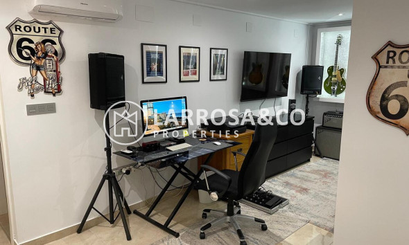 Resale - Detached House/Villa - Villamartin - El Galan