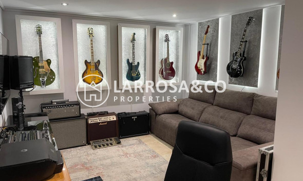 Resale - Detached House/Villa - Villamartin - El Galan