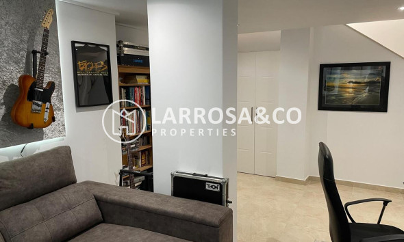 Resale - Detached House/Villa - Villamartin - El Galan